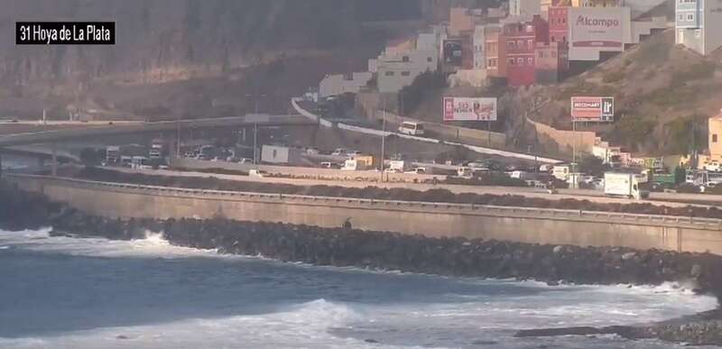 Atasco en la salida de la capital hacia el sur (Foto TA)